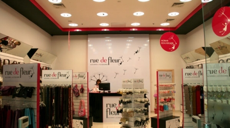 Магазин Rue de Fleur в торговом центре MEGA г.Алматы